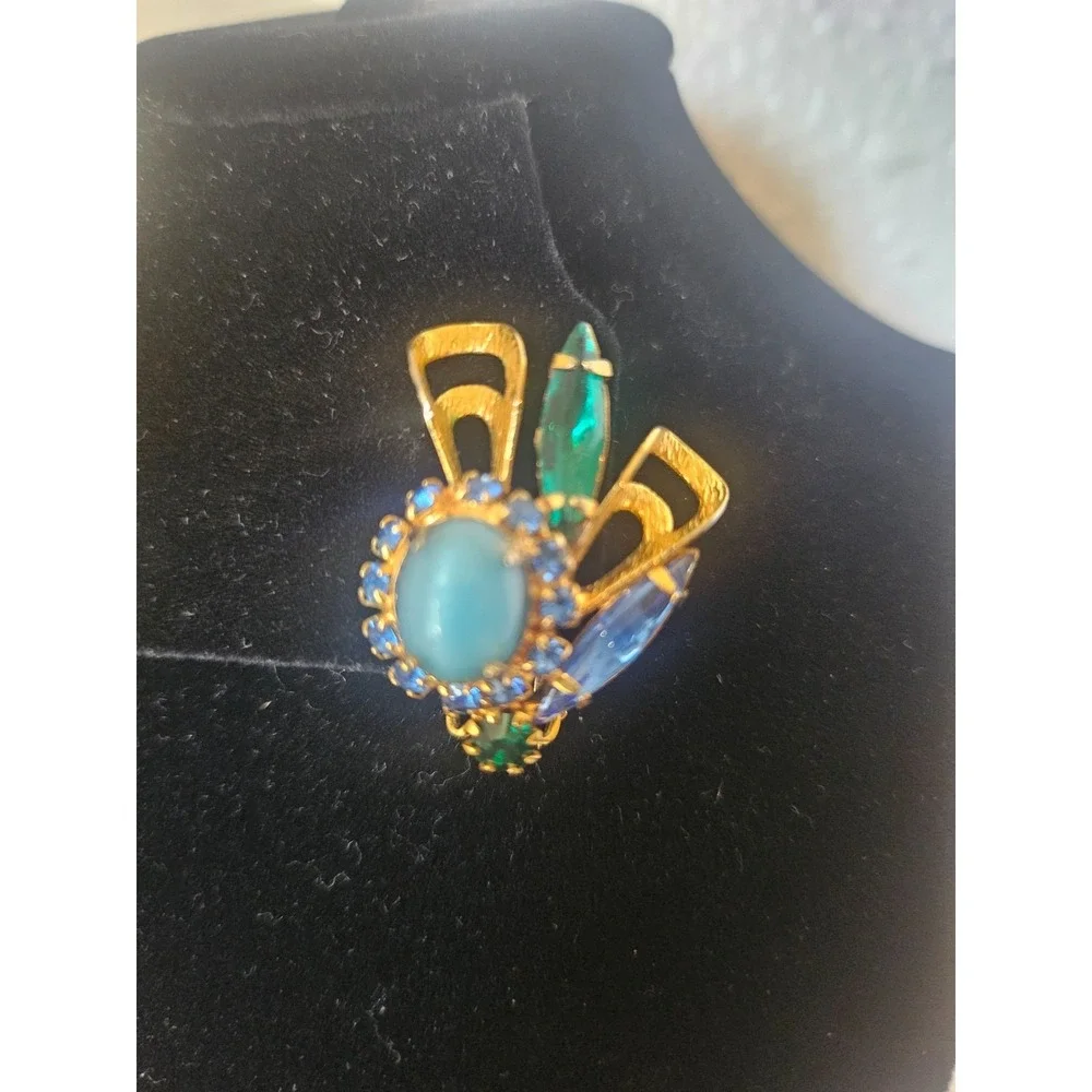 Vintage Blue/Green‎ Rhinestone Clip On Earrings Gold Tone w/ Blue Cabochon Stone